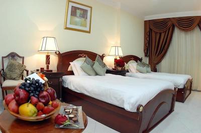 ال مونتازاه پلازا هتل