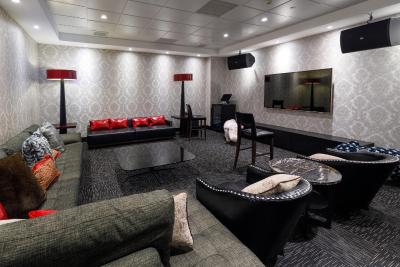 هالیدی این شانگهای جینشان