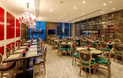 هالیدی این شانگهای جینشان