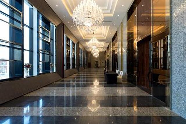 هالیدی این شانگهای جینشان