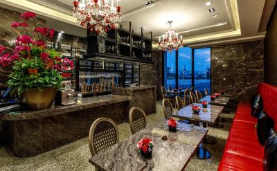 هالیدی این شانگهای جینشان