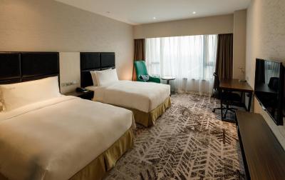 هالیدی این شانگهای جینشان