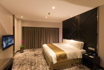 هالیدی این شانگهای جینشان