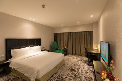 هالیدی این شانگهای جینشان