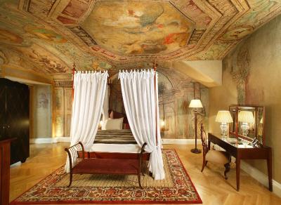 اسمتانا هتل