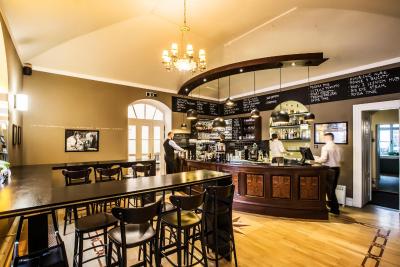 اسمتانا هتل