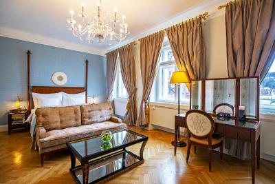 اسمتانا هتل