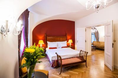 اسمتانا هتل