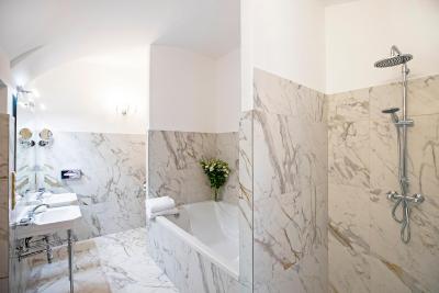 اسمتانا هتل