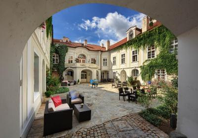 اسمتانا هتل