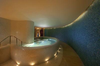 هیلتون گوانگژو تیانه