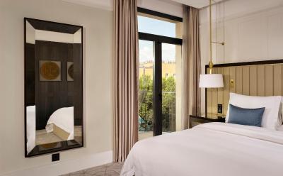 د الکساندر ای لاکچری کالکشن هتل