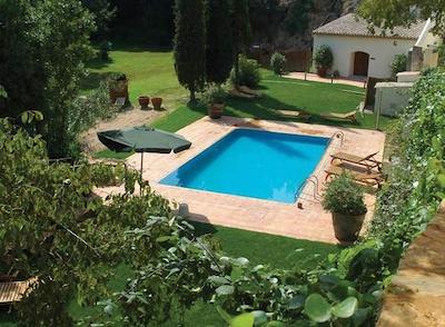 هتل ال کنونت