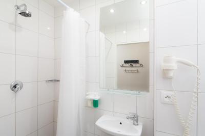 ل پتیت هتل پراگو