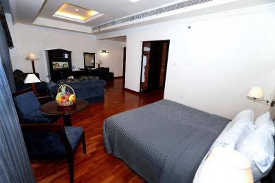 شارجاه پرمیر هتل اند ریزرت