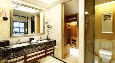 هیلتون باییون