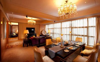 هیلتون باییون