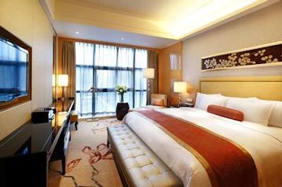 هیلتون باییون