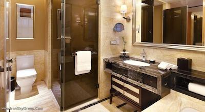 هیلتون باییون