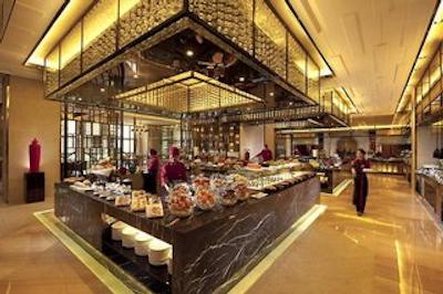 هیلتون باییون