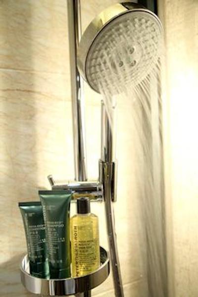 هیلتون باییون