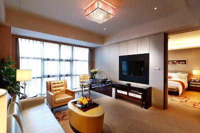 هیلتون باییون