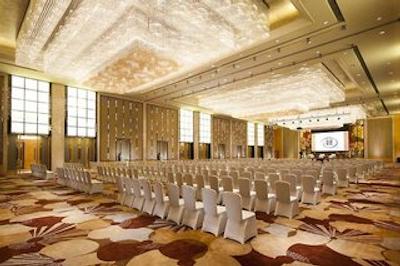 هیلتون باییون