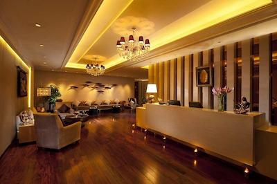 هیلتون باییون