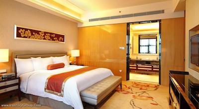 هیلتون باییون