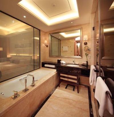 هیلتون باییون