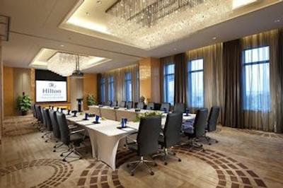 هیلتون باییون