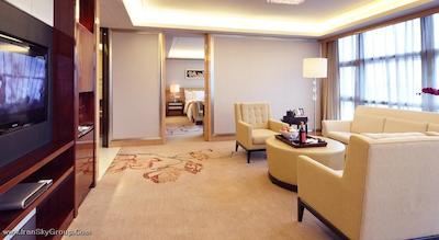 هیلتون باییون