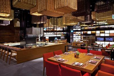 کمپینسکی هتل مال آف د امارات دبی