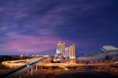 کمپینسکی هتل مال آف د امارات دبی