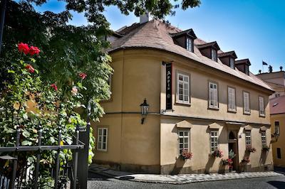 اپیا هتل رسیدنسز پراگ