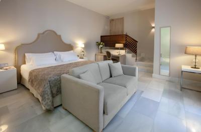 نه کالکشن امیستاد کردبا