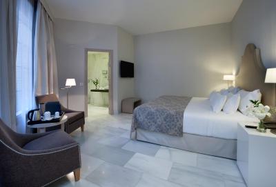 نه کالکشن امیستاد کردبا