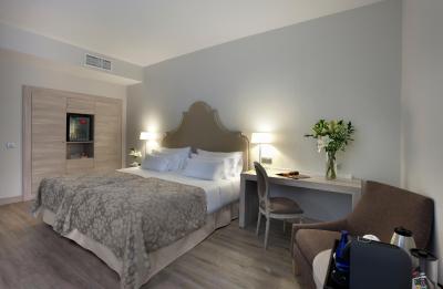 نه کالکشن امیستاد کردبا