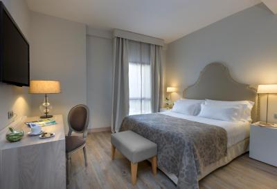 نه کالکشن امیستاد کردبا