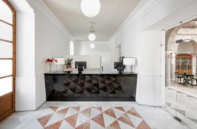 نه کالکشن امیستاد کردبا