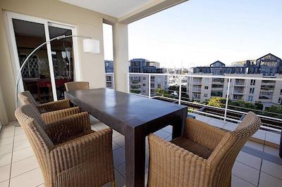 واترفرنت ویلیج