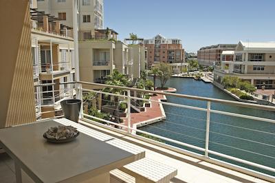 واترفرنت ویلیج