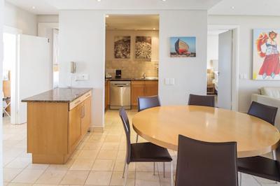 واترفرنت ویلیج