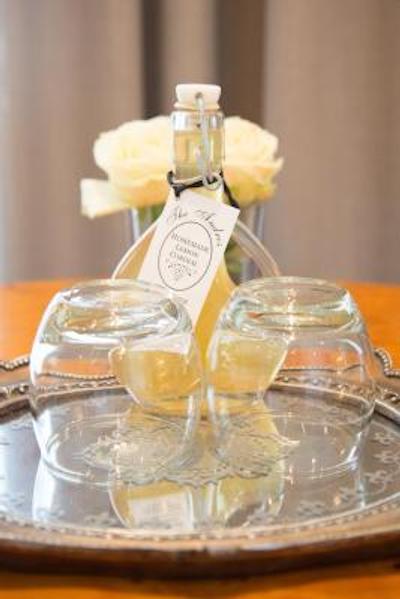 د اندرز بوتیک هتل