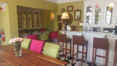 د اندرز بوتیک هتل