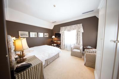 د اندرز بوتیک هتل