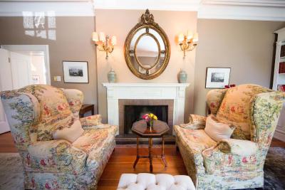 د اندرز بوتیک هتل