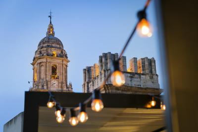 ملینا لاریو