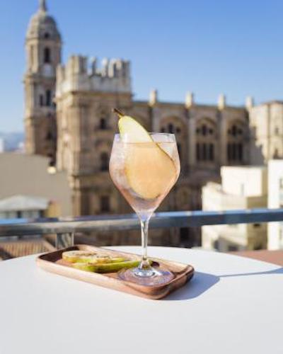 ملینا لاریو