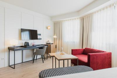 ملینا لاریو